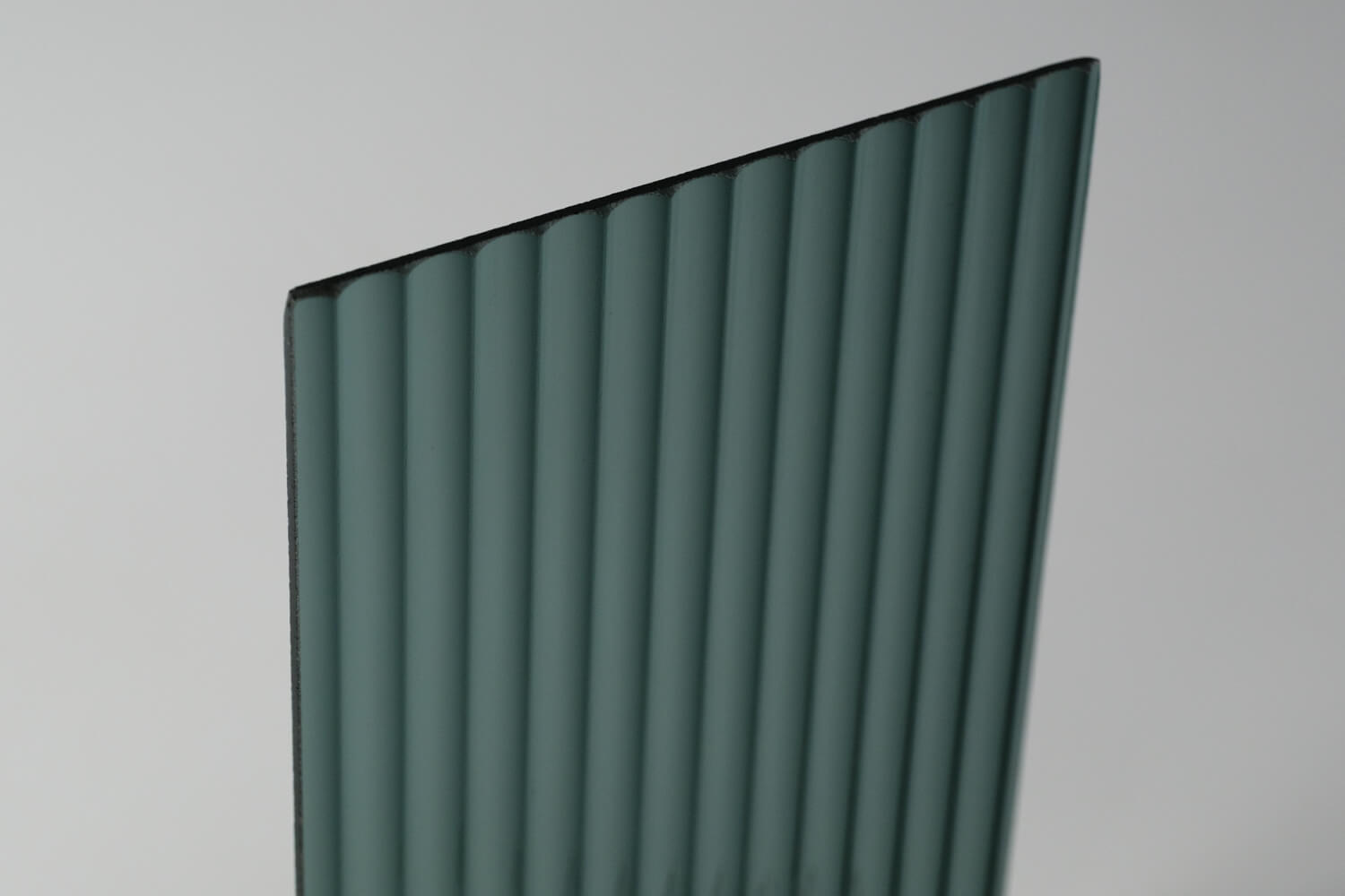 モールガラスグレー斜めから